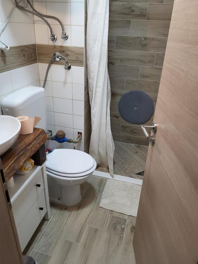 Studio Apartman Tamai Кутина Экстерьер фото